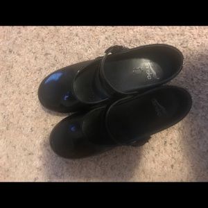 Dansko Women’s Mary Jane Shoe Size 38